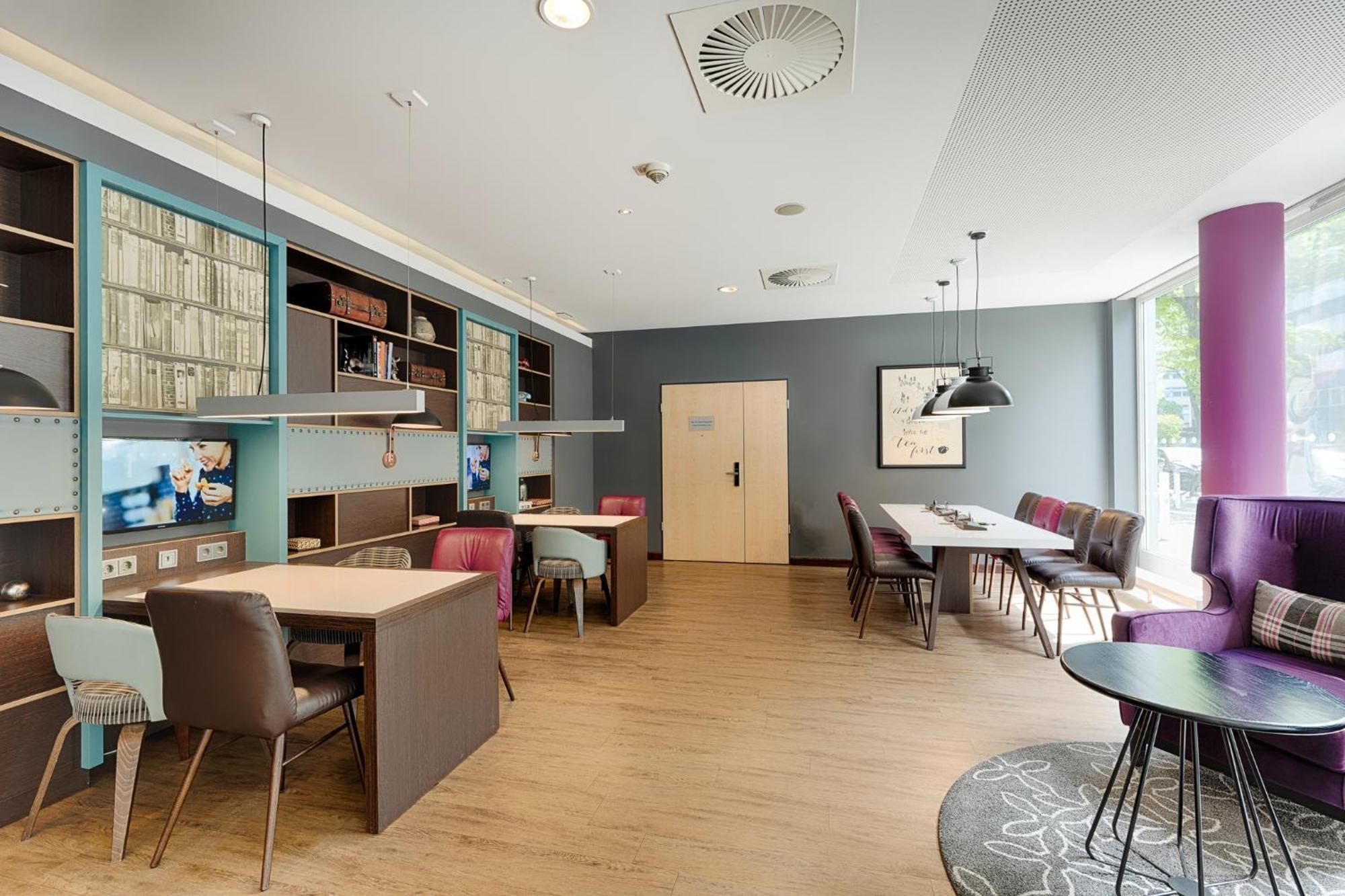 Premier Inn Berlin City Centre Exteriör bild